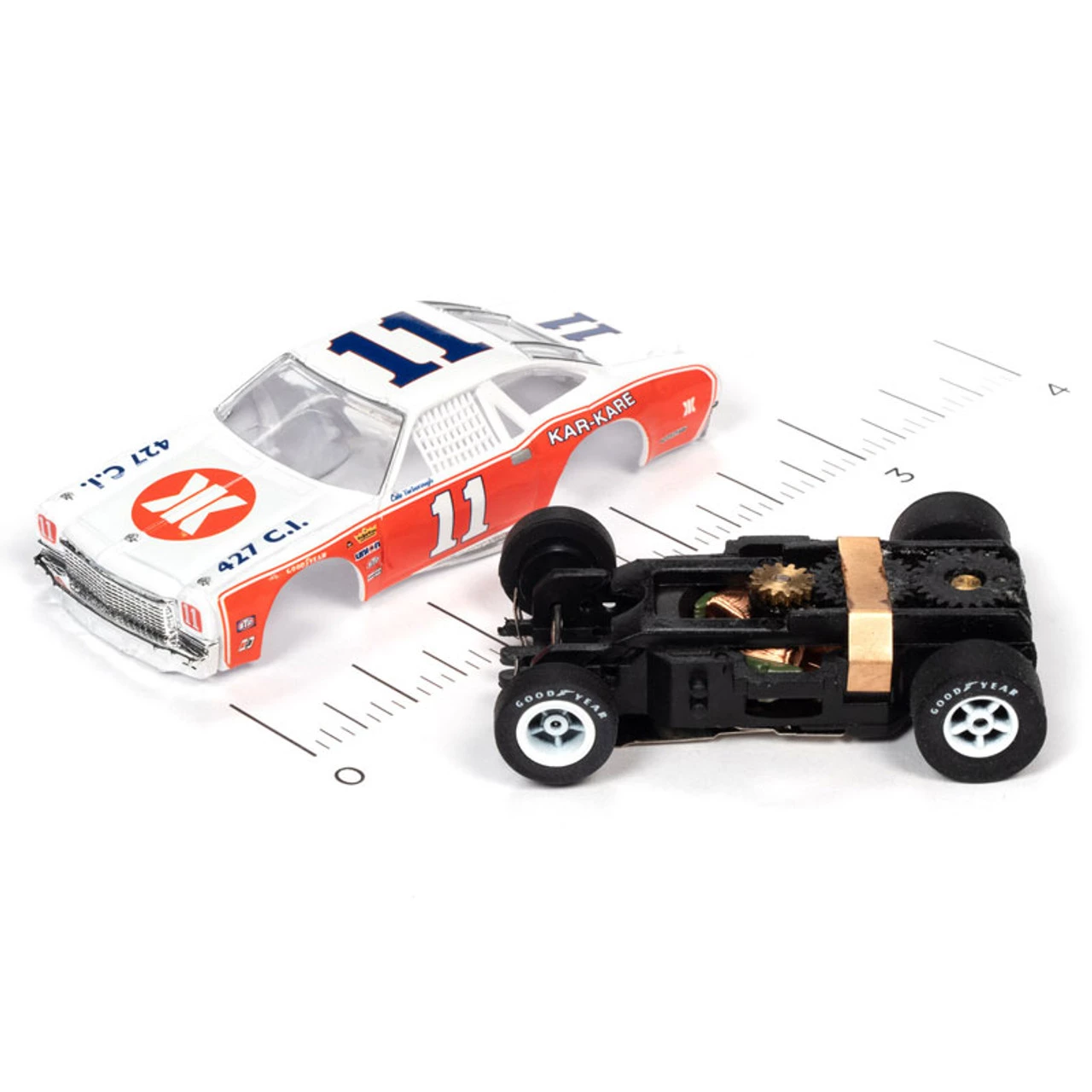 Auto World 1973 Chevrolet Chevelle Cale Yarborough Stock Car Legends Xtraction HO Slot Car - Image 3