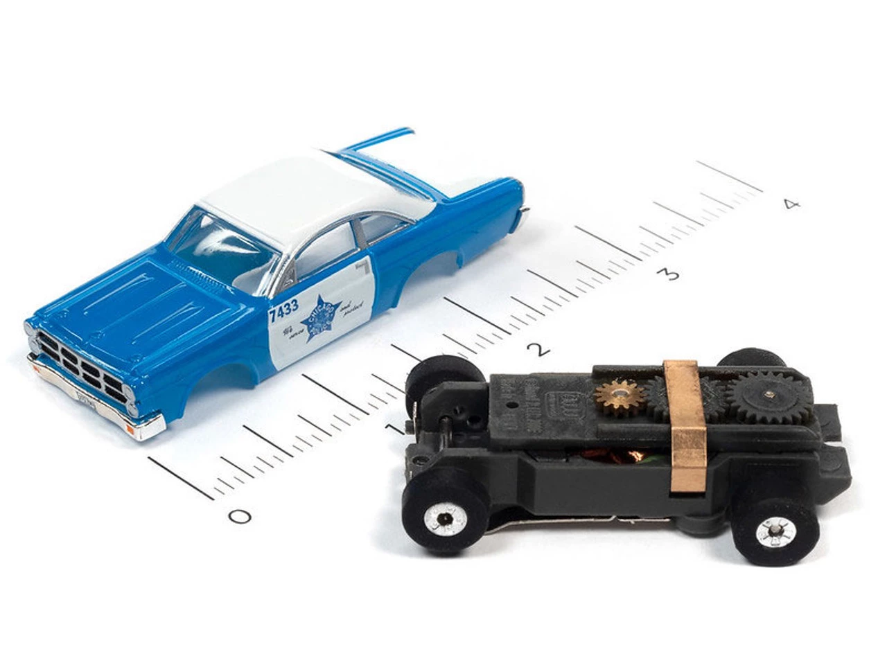 Auto World 1967 Ford Fairlane Chicago Police Car (Blue/White) Thunderjet HO Slot Car - Image 3