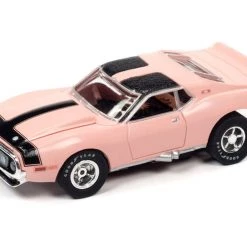 Auto World 1971 AMC Javelin AMX (Pink) X-Traction R35 HO Slot Car