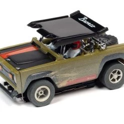 Auto World 1971 Ford Baja Bronco (Green) X-Traction R1 HO Slot Car