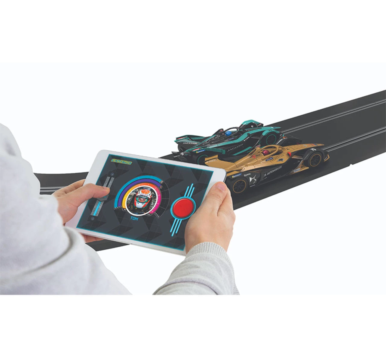 Scalextric Formula E World Championship Spark Plug 1/32 Slot Car Track Set - Image 4